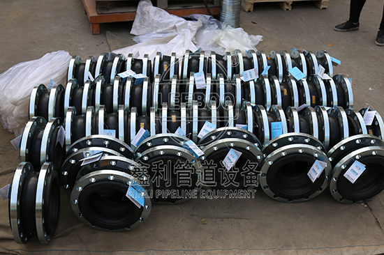 連城13個(gè)項(xiàng)目使用鞏義鑫利單球體橡膠接頭